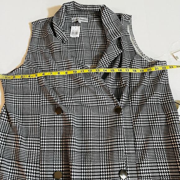 Almost Famous Houndstooth Double Breasted Sleeveless Dress Size 3X NWT - Picture 4 of 6